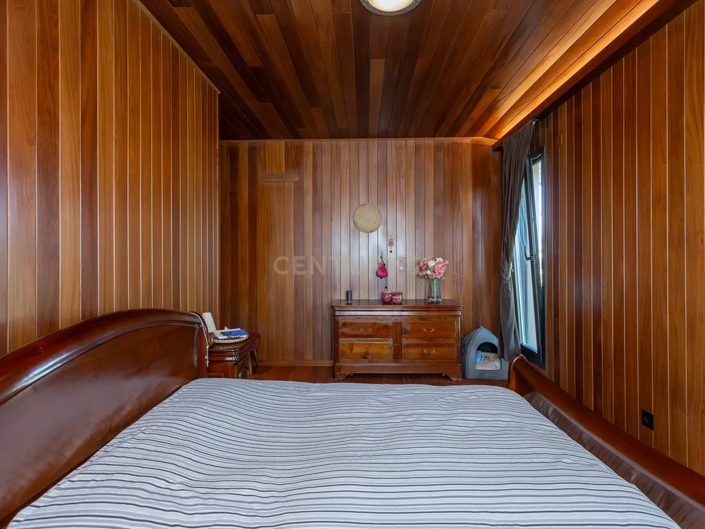 Moradia Isolada em Sarilhos Grandes com Vista para o Rio e Jardim Privado - Image 44